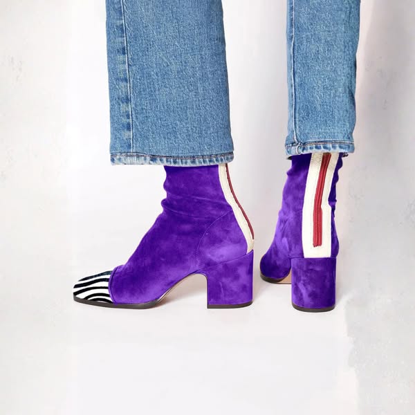 MID-HEEL ANKLE BOOT WITH PRINT